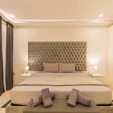 A Spacious & Modern By The Sea - Happy