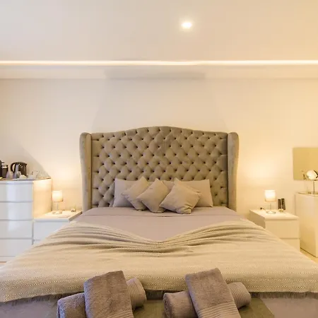 A Spacious & Modern By The Sea - Happy *