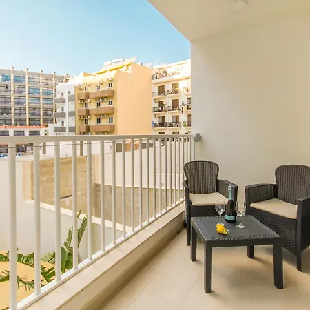 Apartment Well Located Modern Aquamarine Q - Happy *