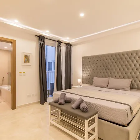Well Located Modern Aquamarine Q - Happy * St. Paul's Bay