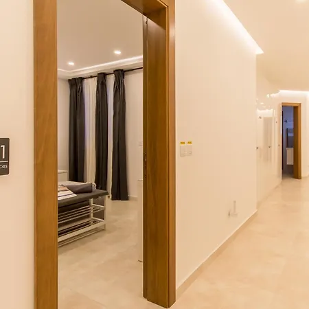 Well Located Modern Aquamarine Q - Happy St. Paul's Bay